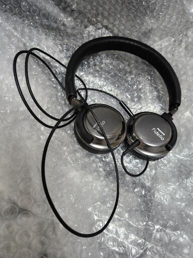 ヘッドフォン Philips Fidelio F1