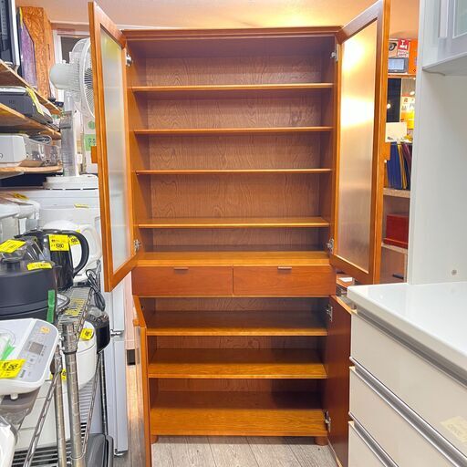 旭川家具 キャビネット 食器棚 2枚ガラス扉+2枚扉 引出し2杯 ブラウン 茶色 幅90×奥行43×高さ184㎝★近隣配送無料 買取帝