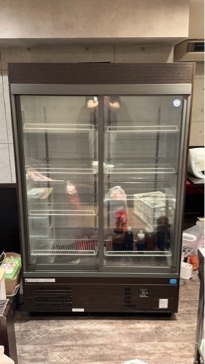 リーチイン冷蔵ショーケース　美品