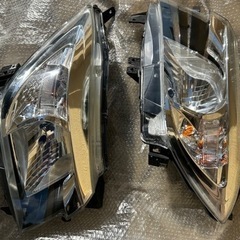 ソリオ　ヘッドライト　左右