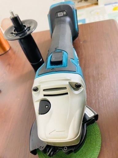 マキタ ディスクグラインダー GA412DZ 本体のみ 新品未使用