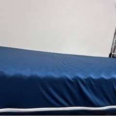 【取引終了】シングルベッド(木製フレーム・ウレタンマットレス付き)の画像