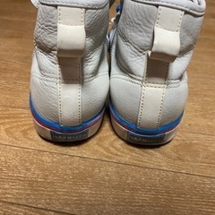 adidas シューズ　の画像