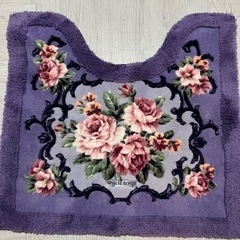 4/25受け取り待ち売れなければ捨てます‼️トイレマットとフタの...