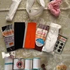 ⭐︎お話し中⭐︎手芸用品〜ファスナー、ボタン、ミシン糸など