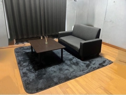 ソファ、カーペット、ローテーブル３点セット！