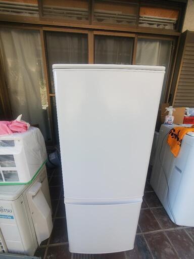 三菱　2022年式　2ドア　冷蔵庫