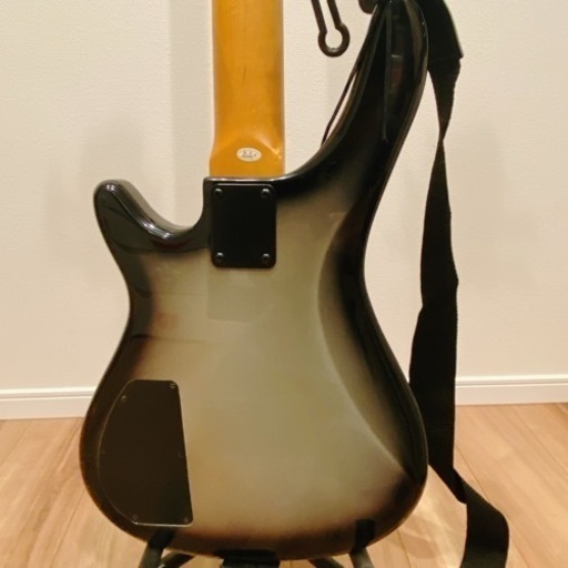 Photogenic 4弦ベースギター