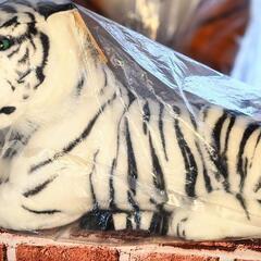 虎の置き物（子供も乗れます）オマケ付きの画像