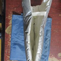 学校用の防災頭巾の画像