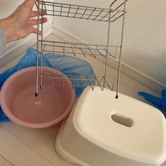 風呂椅子、洗面器、ラック、バス用品