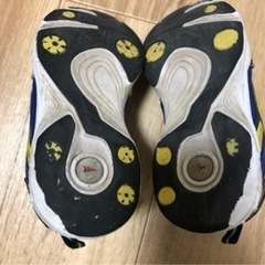 子供用シューズ　18cm 靴の画像