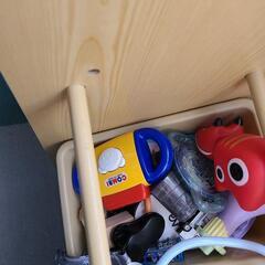 おもちゃ用ラックの画像