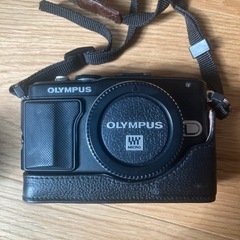 OLYMPUS PEN E-PL5 ミラーレス一眼レフカメラ ブラックの画像