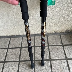 トレッキングポールの画像