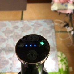 アイリスオオヤマの充電式サイクロン式掃除機の画像