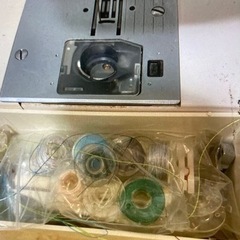 singerコンピュータミシン整理中の画像