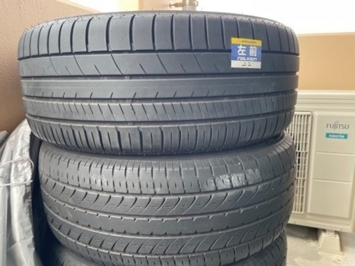 車のパーツ タイヤ、ホイール