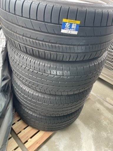 車のパーツ タイヤ、ホイール