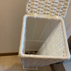 トイレットペーパー収納の画像