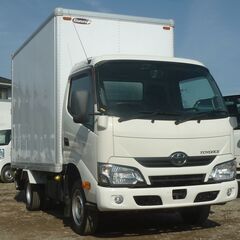 R2年　トヨタ　トヨエース　パネルバン　パワーゲート キタムラ(箱) フォグランプ バイザー Shinmaywa(パワーゲート) 作業灯(LED) 室内灯(LED) 非常ブザー ドラレコ(SDなし) DVDビデオ クラリオンのナビ CDプレイヤー 600Kgパワーゲート 車両総重量3475Kg  16805の画像