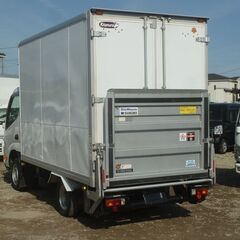 R2年　トヨタ　トヨエース　パネルバン　パワーゲート キタムラ(箱) フォグランプ バイザー Shinmaywa(パワーゲート) 作業灯(LED) 室内灯(LED) 非常ブザー ドラレコ(SDなし) DVDビデオ クラリオンのナビ CDプレイヤー 600Kgパワーゲート 車両総重量3475Kg  16805の画像