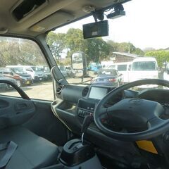 R2年　トヨタ　トヨエース　パネルバン　パワーゲート キタムラ(箱) フォグランプ バイザー Shinmaywa(パワーゲート) 作業灯(LED) 室内灯(LED) 非常ブザー ドラレコ(SDなし) DVDビデオ クラリオンのナビ CDプレイヤー 600Kgパワーゲート 車両総重量3475Kg  16805の画像