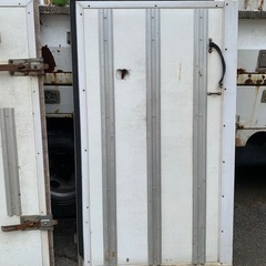 トラック箱リア扉FRP製の画像