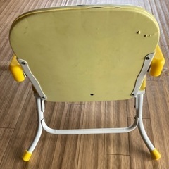 幼児用イス2脚の画像
