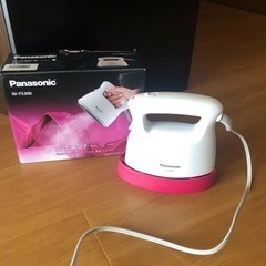 Panasonic衣類スチーマー☆NI-FS300-W