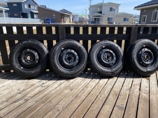 軽バス、軽トラ　タイヤ　車のパーツ タイヤ、ホイール