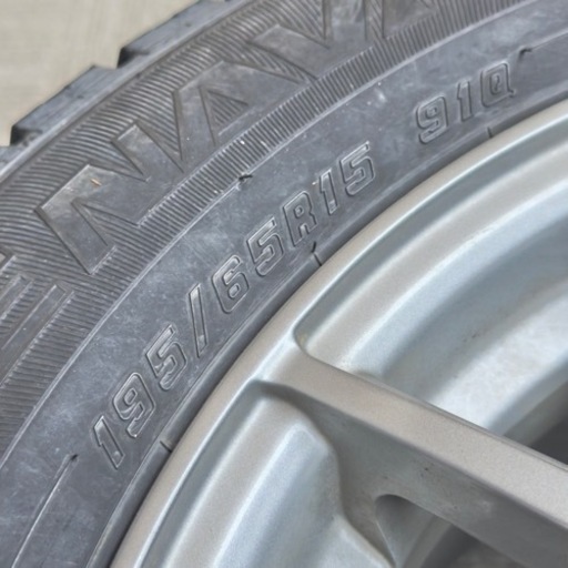 中古　スタッドレスタイヤ4本セット　グッドイヤー　ICE NAVI6 アイスナビ　195/65R15　