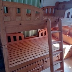 木製2段ベッド　（二段ベッド）収納あり