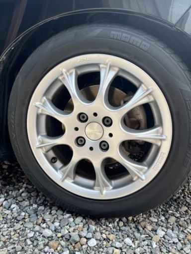 車のパーツ タイヤ、ホイール