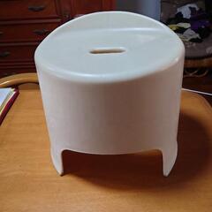 お風呂用椅子300円の画像