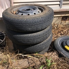車のパーツ タイヤ、ホイール