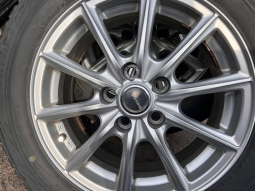 車のパーツ タイヤ、ホイール