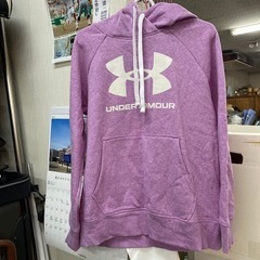 アンダーアーマー　レディース　フリースパーカー　