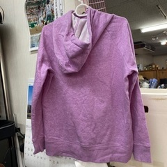 アンダーアーマー　レディース　フリースパーカー　の画像