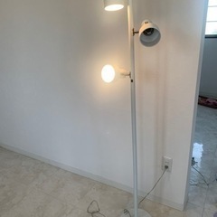 スタンドライト💡　ライト　　照明器具