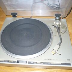 レコードプレーヤー