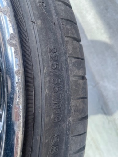 車のパーツ タイヤ、ホイール