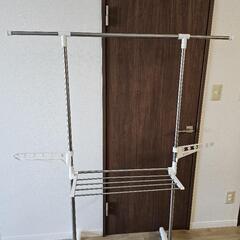 洗濯物干し　高さ約157cm　横の画像