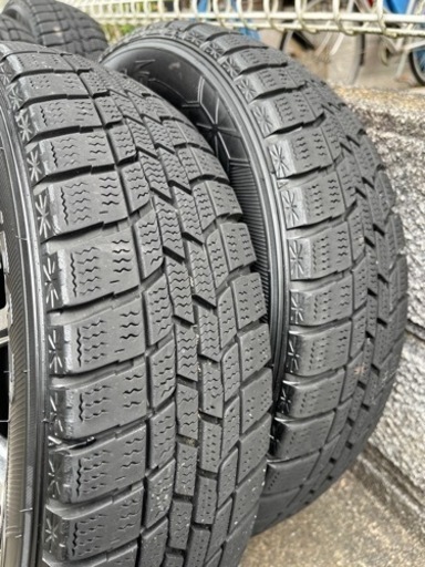 車のパーツ タイヤ、ホイール