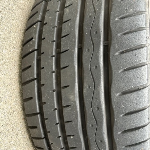 車のパーツ タイヤ、ホイール