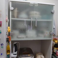 キッチン収納、食器棚