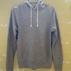 美品！チャンピオン レディースパーカー