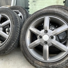 車のパーツ タイヤ、ホイール