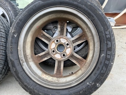 車のパーツ タイヤ、ホイール