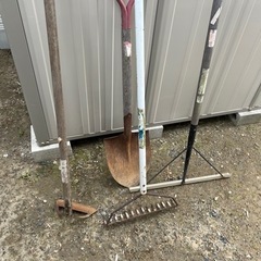 シャベル　鍬　レーキ など